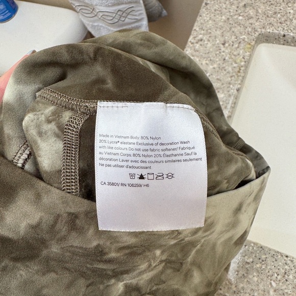 Lululemon Athletica Align High Rise Crop 21” in Diamond Dye - Picture 4 of 4